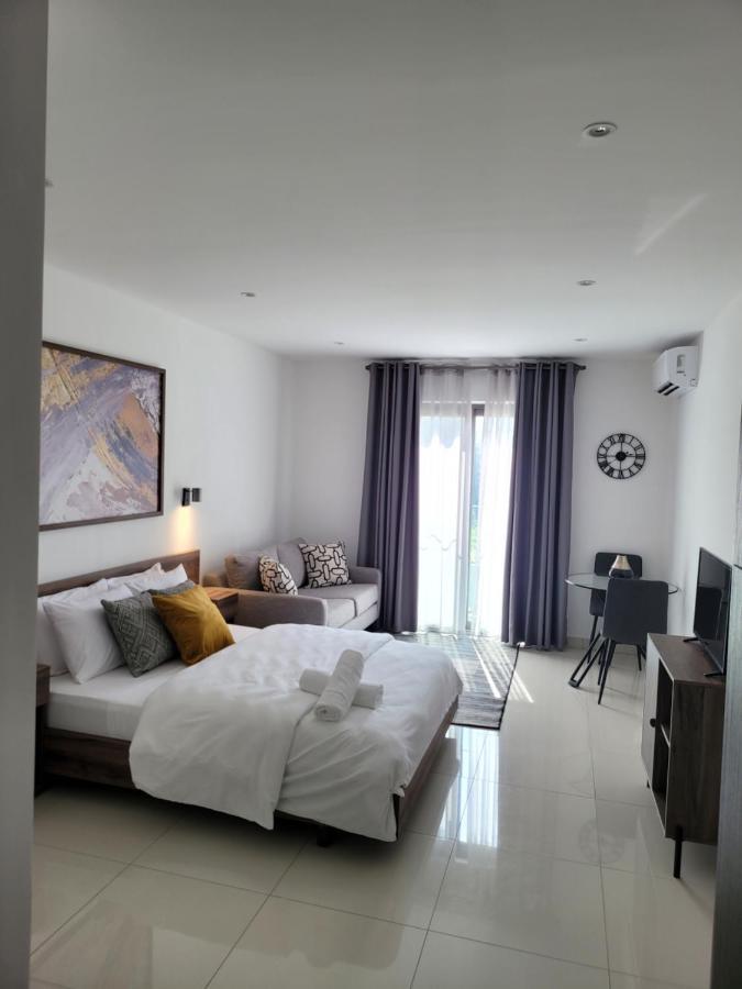 Rt Properties @ The Lennox Airport Residential Akkra Exterior foto